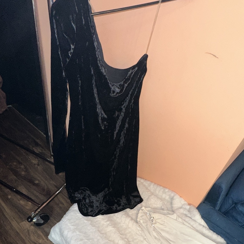 charlotterusse Women's Black Velvet Maxi Dress Long Sleeve Scoop Neck XL